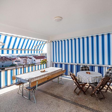 2 Bedroom Cozy Apartment In Zadar Luaran gambar