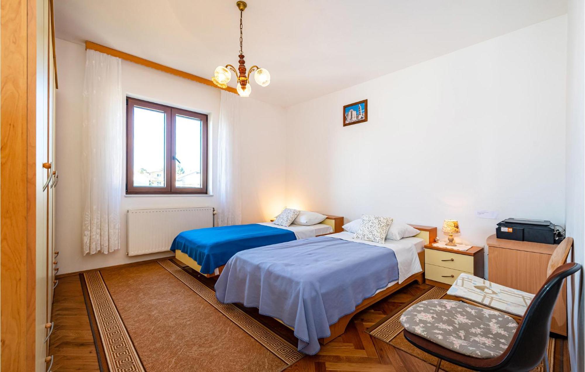 2 Bedroom Cozy Apartment In Zadar Luaran gambar