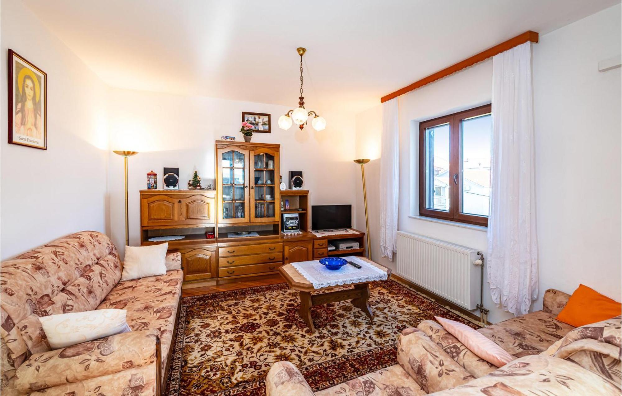 2 Bedroom Cozy Apartment In Zadar Luaran gambar