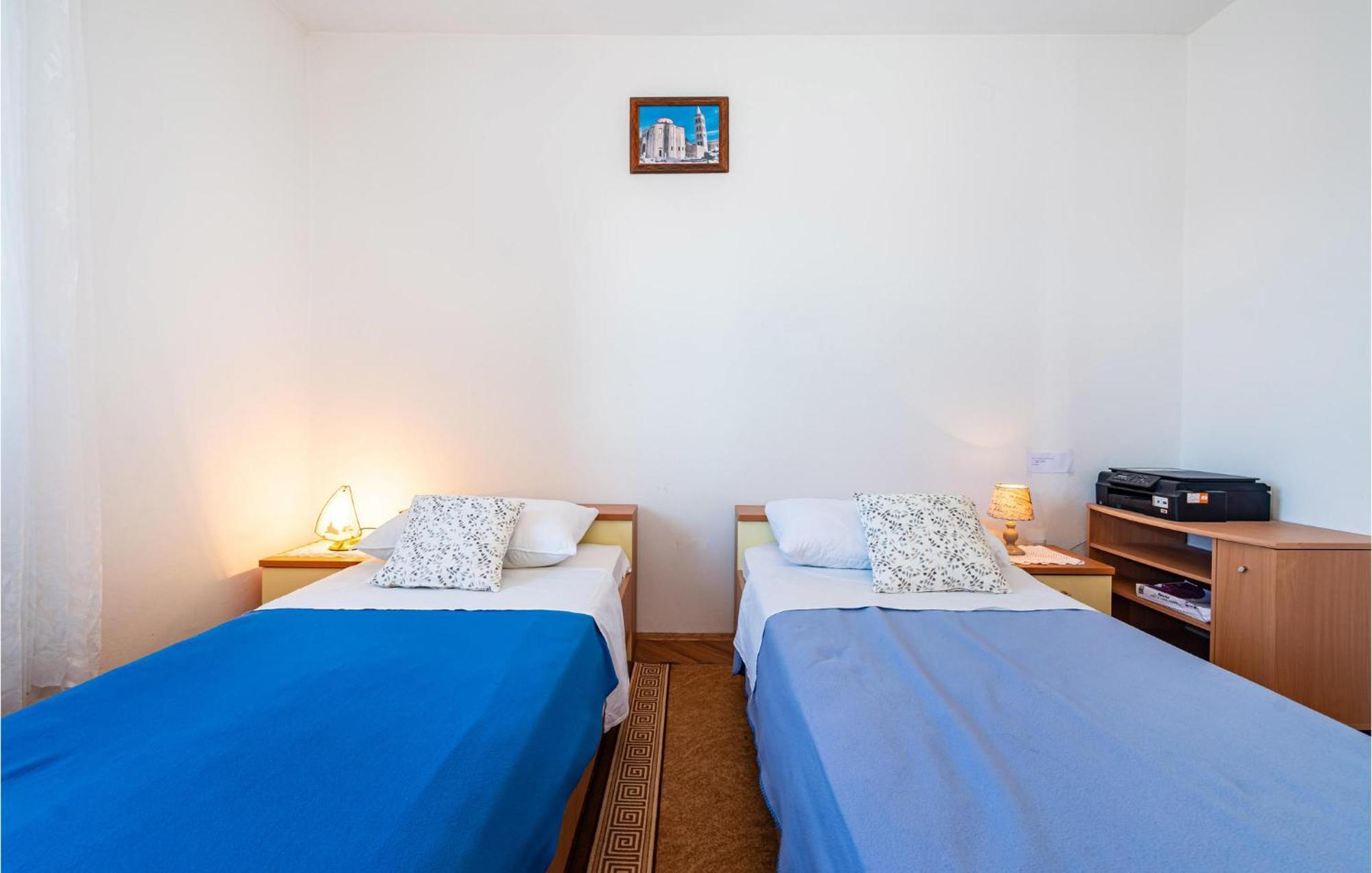 2 Bedroom Cozy Apartment In Zadar Luaran gambar