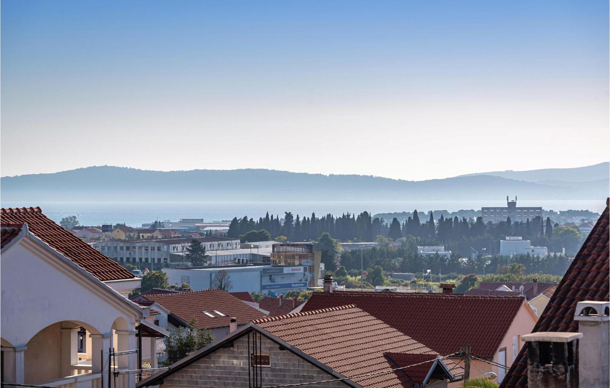 2 Bedroom Cozy Apartment In Zadar Luaran gambar